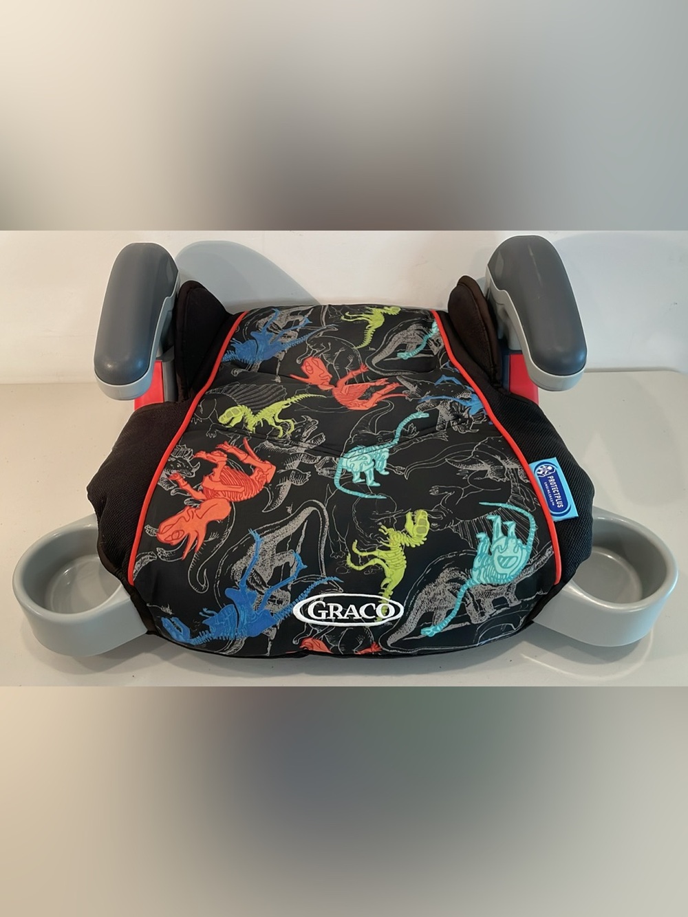 Graco TurboBooster Backless Booster Seat Dinosaur Print Fully Cleaned - 2035 Exp